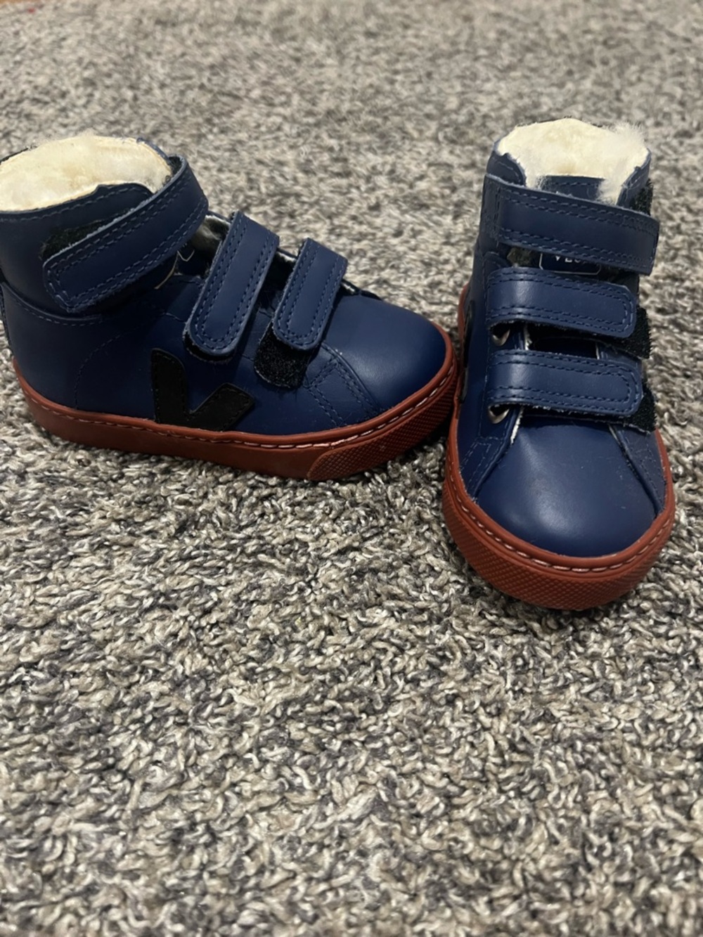 Veja esplar mid fured leather boots